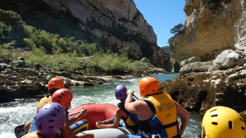 foz-lumbier-descenso-balsa-actividades